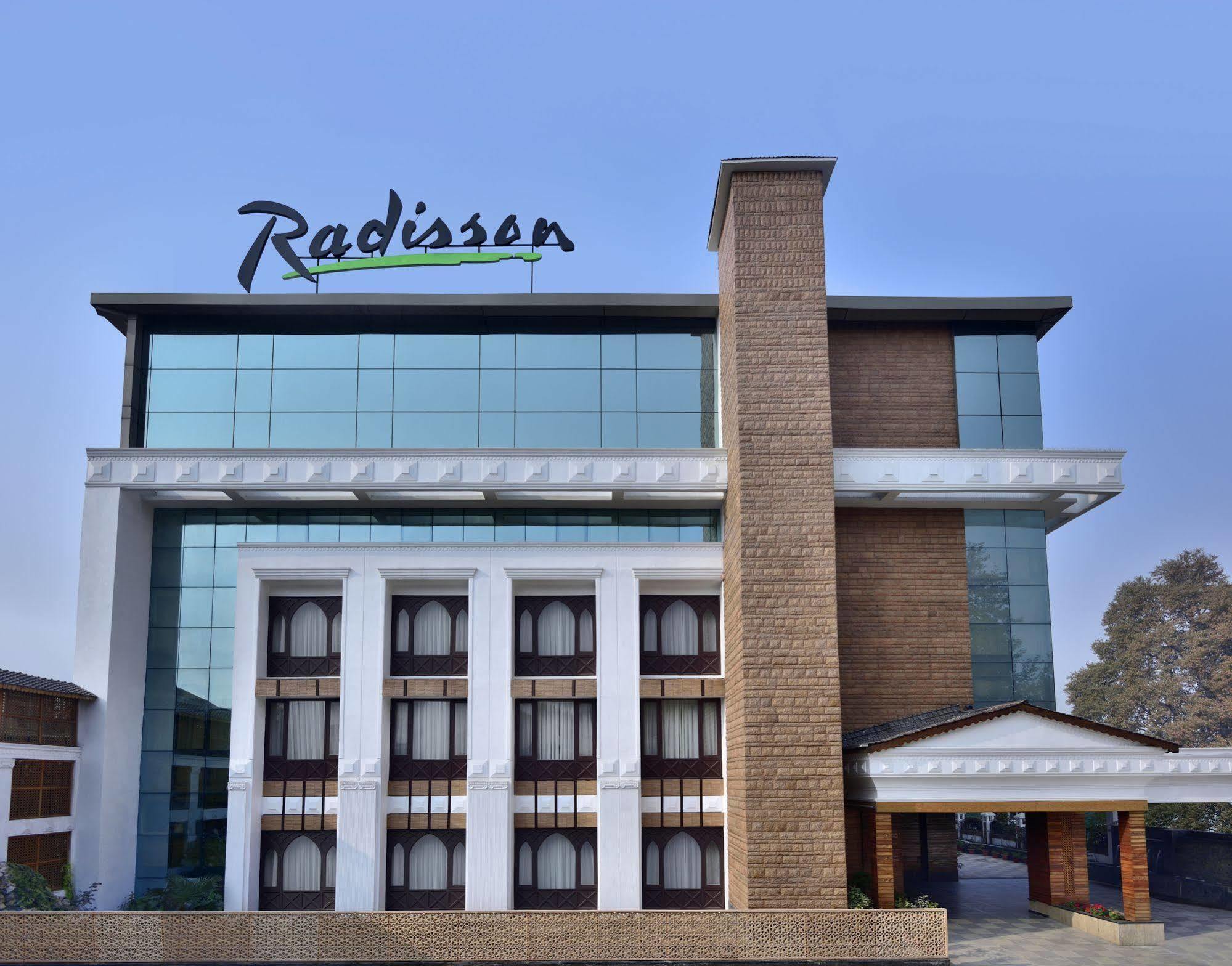Radisson Srinagar Hotel Exterior photo